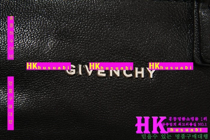 ����� �ǵ��� �̴� ũ�ν��� GV124741-3(��Ʈ��ƾ)