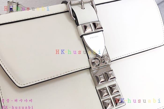 �ڹ̷��ޡ� ����� ���͵� �ΰ�  ����� PR 1BA179-2