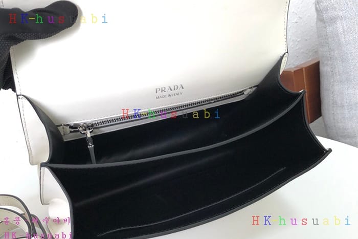 �ڹ̷��ޡ� ����� ���͵� �ΰ�  ����� PR 1BA179-2