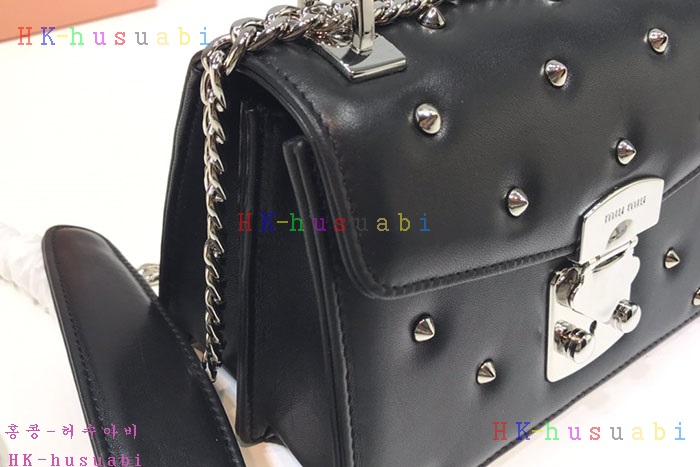 �ڹ̷��ޡ� �̿�̿� ���͵� ����� MU 5BD081